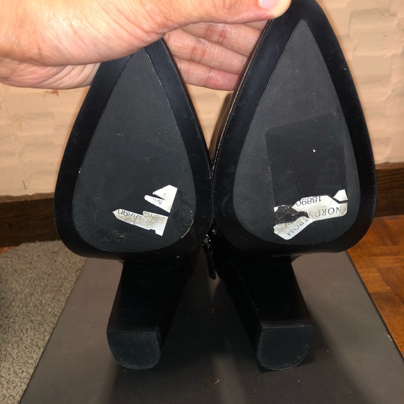 Halogen Bergen Size 8 booties - Picture 7 of 7